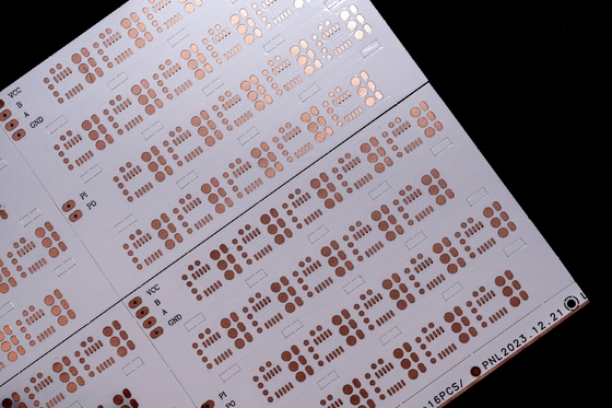 Placa de circuitos flexibles personalizable Bajo costo Alta fiabilidad de la luz de fondo uso para decoración de paredes